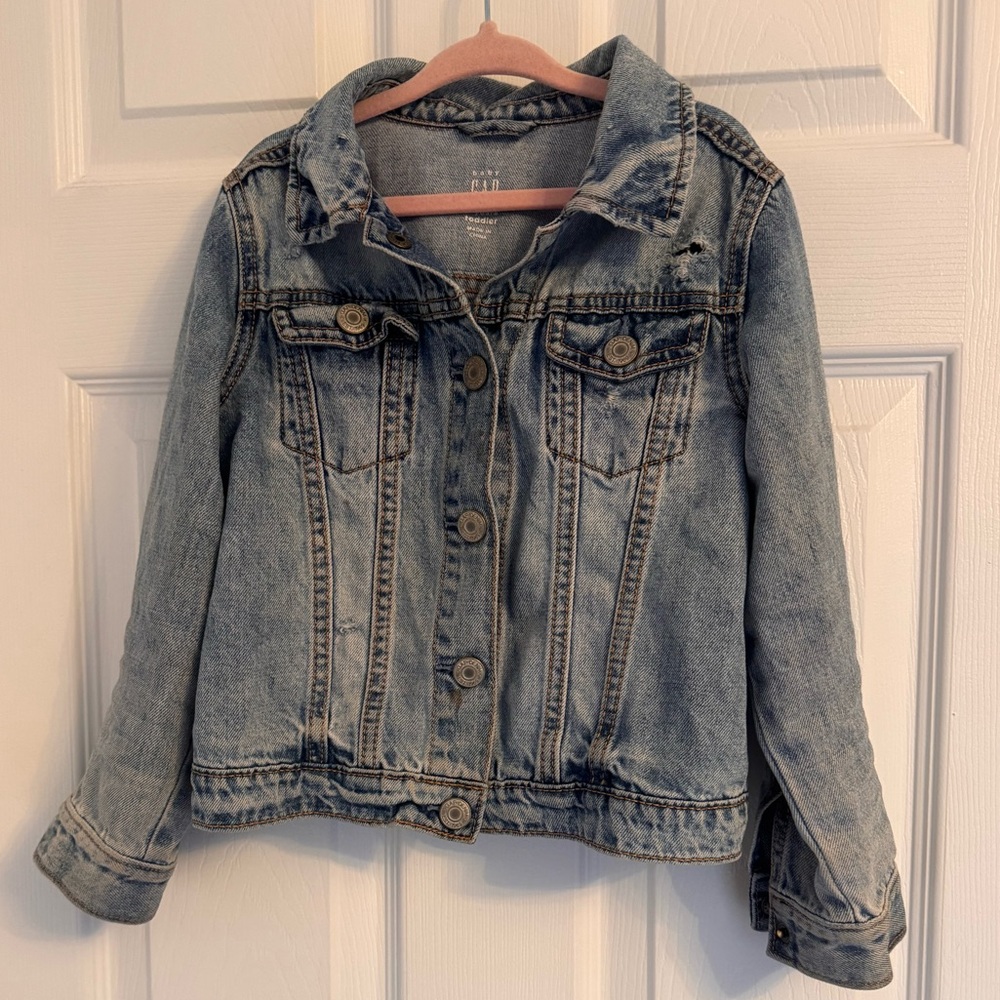 Classic little girl’s GAP Denim Jacket